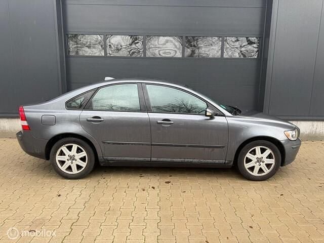 Occasion Volvo S40 Momentum 125 PK (91 kW) 2005 Grijs Sedan
