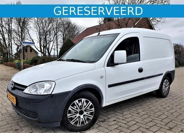 Wit Gebruikt 2006 Opel Combo MPV | € 4.395 (Eerlijke prijs) - Afbeelding 1/4