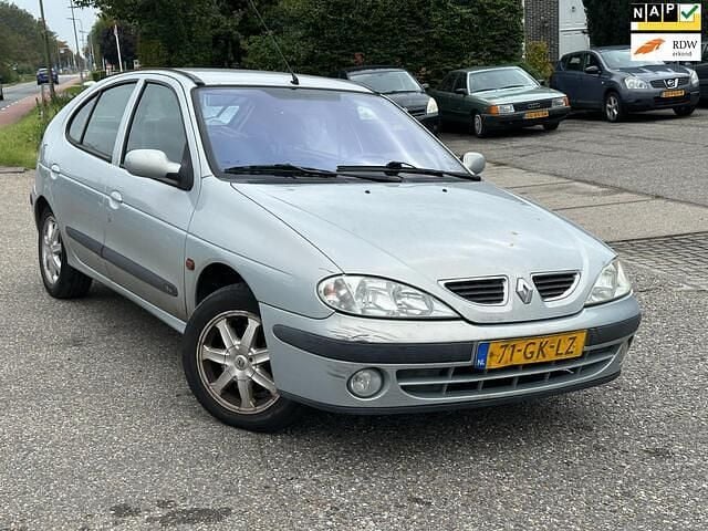 Occasion Renault Mégane 107 PK (78 kW) 2001 Grijs Hatchback