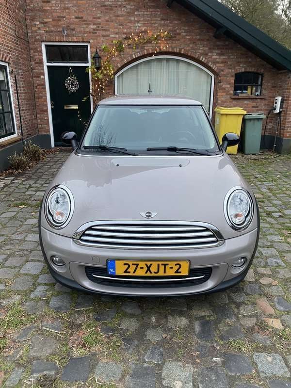 Beige Gebruikt 2012 Mini Cooper Chili Hatchback | € 6.000 (Iets duurder) - Afbeelding 1/4
