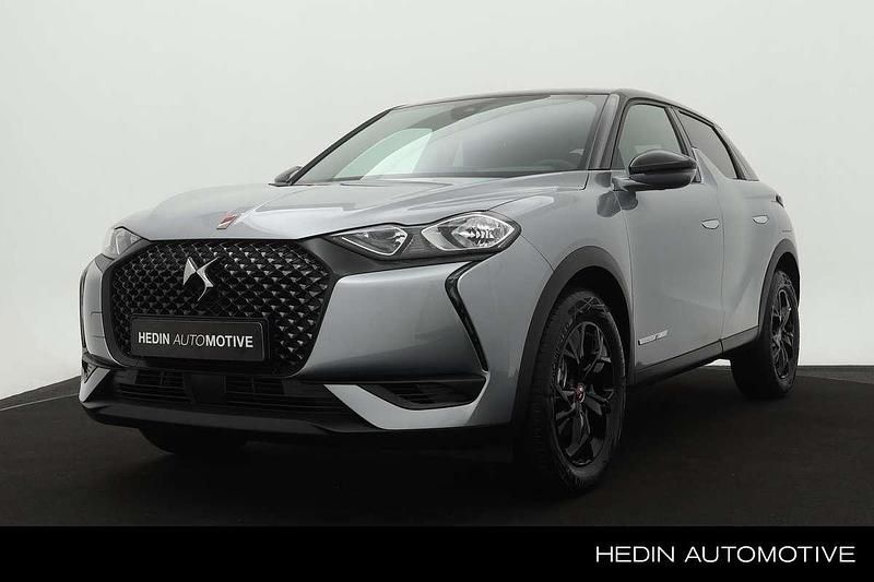 Grijs Gebruikt 2023 DS Automobiles DS3 Crossback Performance SUV | € 26.945 - Afbeelding 1/4