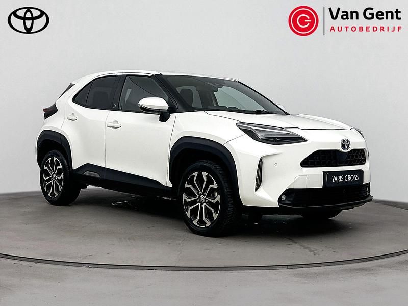 Wit Occasion 2025 Toyota Yaris Cross SUV | € 27.999 (Eerlijke prijs) - Afbeelding 1/4