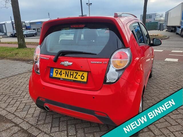 Occasion Chevrolet Spark LT 82 PK (60 kW) 2010 Rood Hatchback