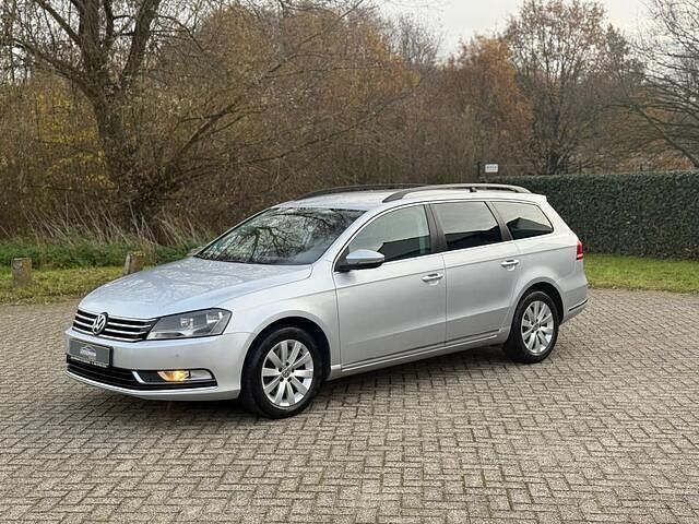 Goud Gebruikt 2012 VW Passat Highline Sedan | € 9.499 (Eerlijke prijs) - Afbeelding 1/4