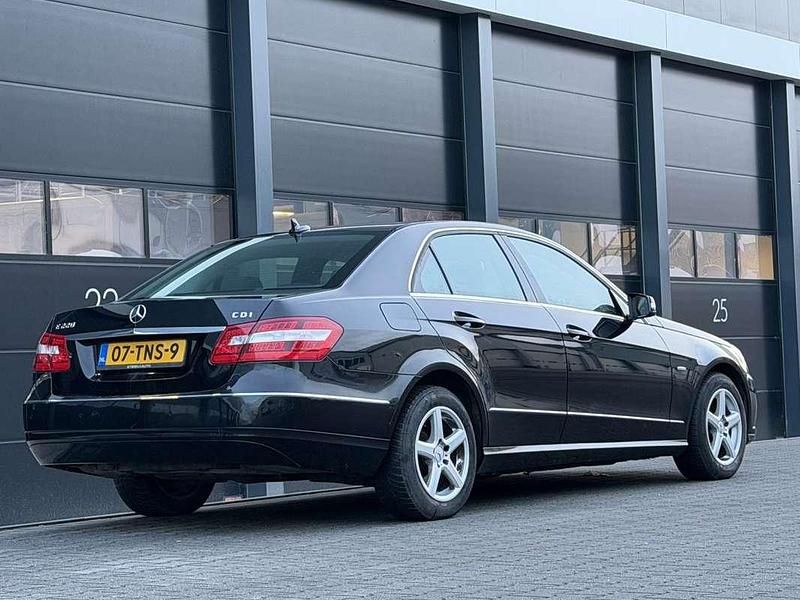 Occasion Mercedes E220 170 PK (125 kW) 2012 Zwart Sedan