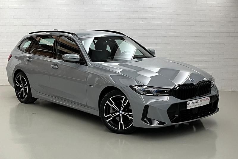 Grijs Gebruikt 2023 BMW 330e Stationwagen | € 39.700 (Super prijs) - Afbeelding 1/4