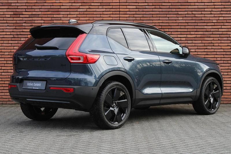 Nieuw Volvo XC40 Plus 2026 Blauw SUV