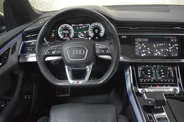 Occasion Audi Q8 Competition 381 PK (280 kW) 2022 Zwart SUV