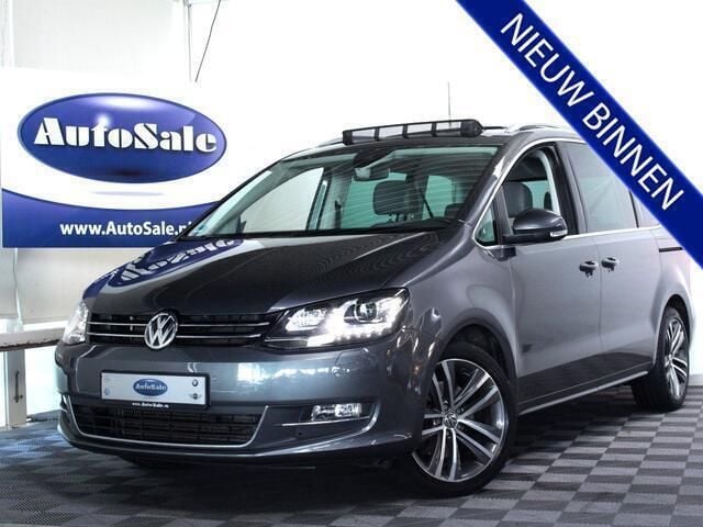 Grijs Gebruikt 2015 VW Sharan Highline MPV | € 23.944 - Afbeelding 1/4