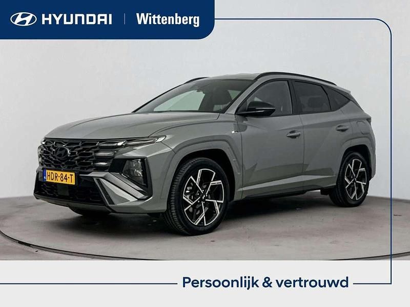 Shadow gray (tkg) Occasion 2025 Hyundai Tucson Edition SUV | € 38.900 (Eerlijke prijs) - Afbeelding 1/3