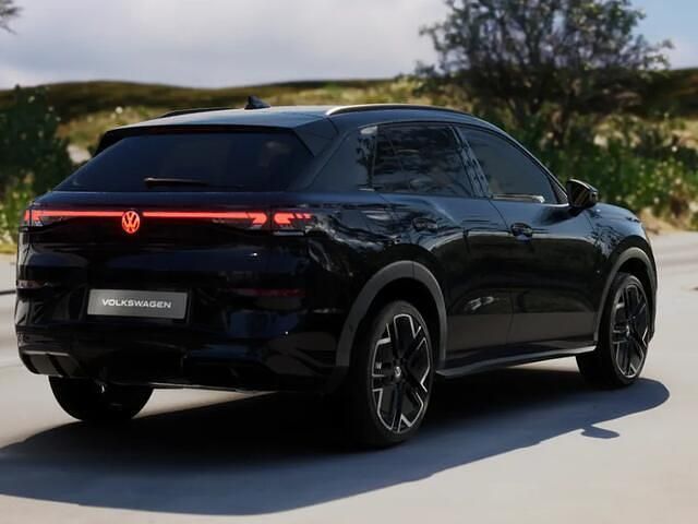 Nieuw VW T-Roc Edition 150 PK (110 kW) 2026 Zwart SUV