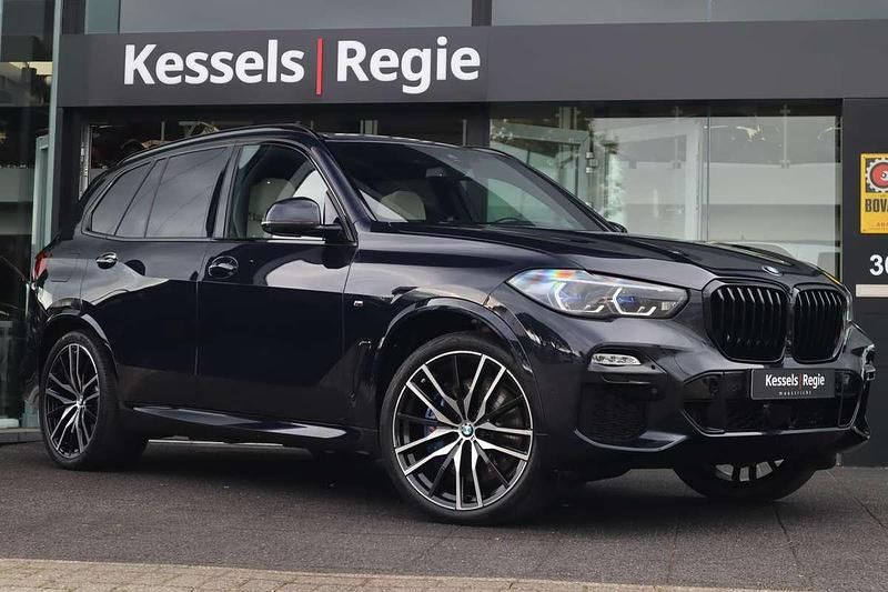 Zwart Occasion 2021 BMW X5 M Sport SUV | € 62.950 (Eerlijke prijs) - Afbeelding 1/4