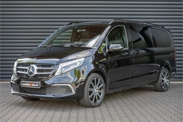 Zwart Gebruikt 2019 Mercedes V300 MPV | € 38.900 - Afbeelding 1/4