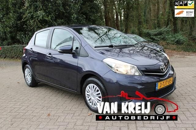 Occasion Toyota Yaris 69 PK (50 kW) 2014 Blauw Hatchback