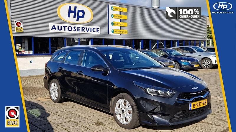 Zwart Gebruikt 2022 Kia Ceed Hatchback | € 19.000 (Goede deal) - Afbeelding 1/4