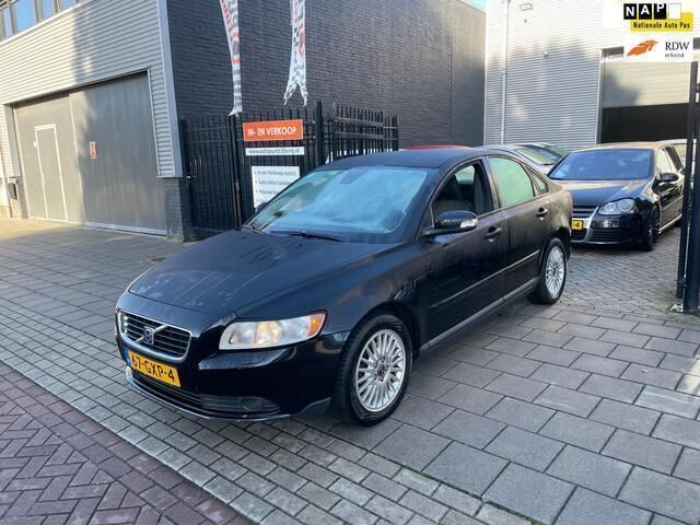 Zwart Gebruikt 2008 Volvo S40 Kinetic Sedan | € 2.499 (Goede deal) - Afbeelding 1/4
