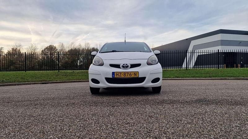 Occasion Toyota Aygo 68 PK (50 kW) 2009 Wit Hatchback