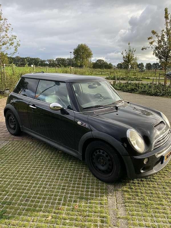 Zwart Gebruikt 2003 Mini Cooper S Hatchback | € 2.000 (Duur) - Afbeelding 1/4