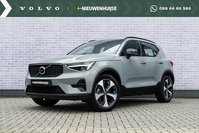 Grijs Gebruikt 2025 Volvo XC40 Plus SUV | € 44.899 (Eerlijke prijs) - Afbeelding 1/4