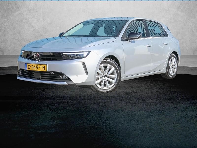 Grijs Gebruikt 2024 Opel Astra Hatchback | € 22.975 (Super prijs) - Afbeelding 1/1
