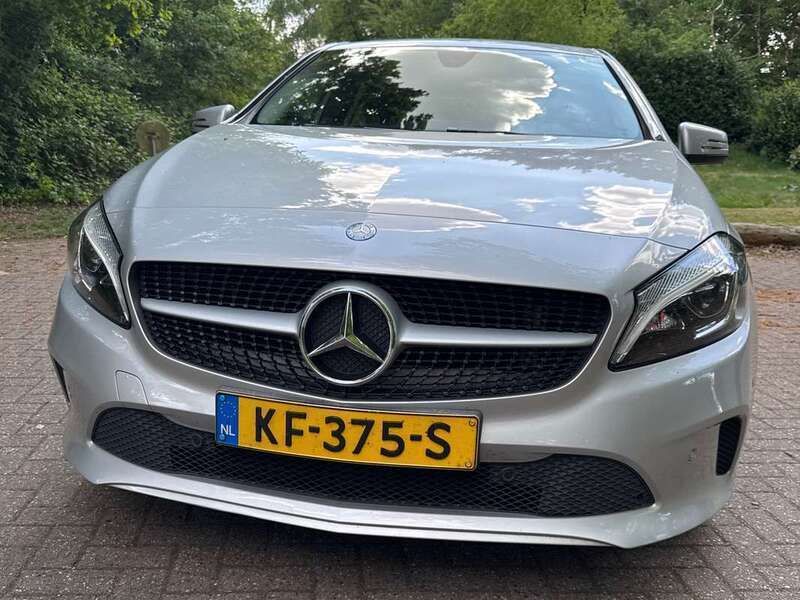 Zilver Gebruikt 2016 Mercedes A160 Ambition Hatchback | € 9.800 (Goede deal) - Afbeelding 1/4