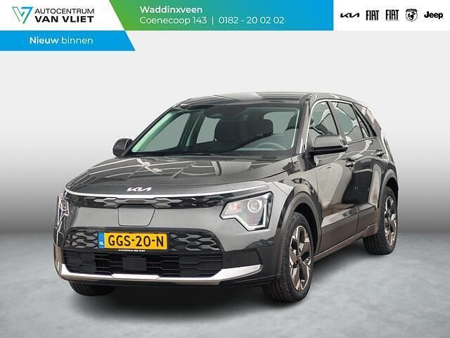 Grijs Gebruikt 2024 Kia e-Niro Light SUV | € 28.390 (Super prijs) - Afbeelding 1/4