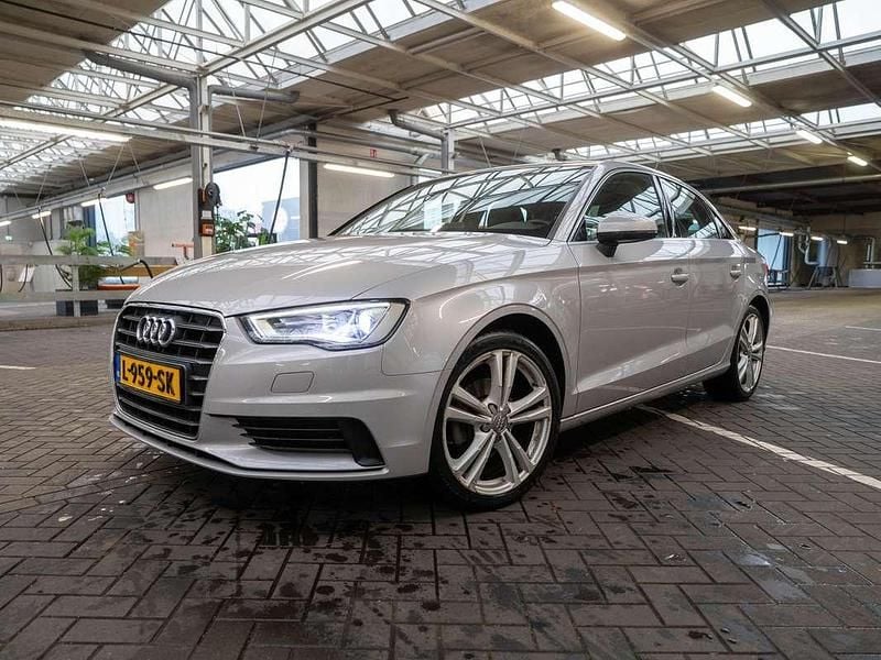 Zilver Gebruikt 2014 Audi A3 Sedan | € 12.985 (Goede deal) - Afbeelding 1/4