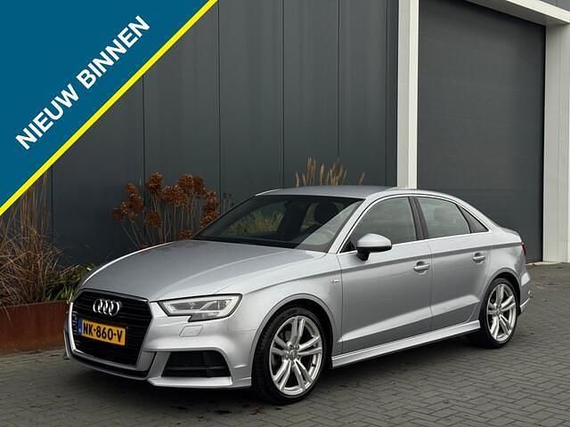 Grijs Gebruikt 2017 Audi A3 S-Line Sedan | € 13.995 (Eerlijke prijs) - Afbeelding 1/4