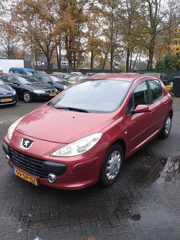 Rood Gebruikt 2006 Peugeot 307 Hatchback | € 1.650 (Goede deal) - Afbeelding 1/4