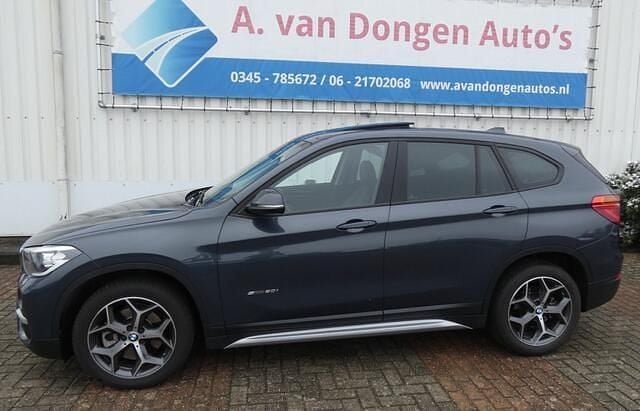 Blauw (metallic) Occasion 2016 BMW X1 xLine SUV | € 17.495 (Goede deal) - Afbeelding 1/4