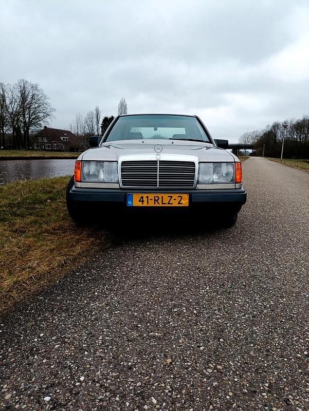 Occasion Mercedes E230 132 PK (97 kW) 1986