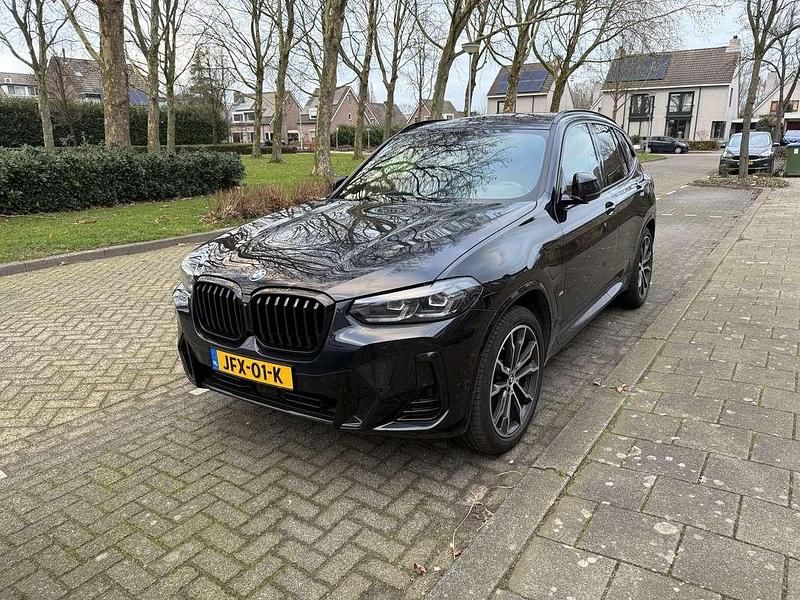 Zwart Occasion 2023 BMW X3 M Sport SUV | € 48.995 (Eerlijke prijs) - Afbeelding 1/4