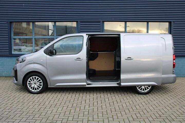 Occasion Peugeot e-Expert 100 kW (136 PK) 2024 Grijs Van