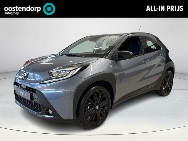 Grijs Nieuw 2024 Toyota Aygo Design Hatchback | € 23.707 (Iets duurder) - Afbeelding 1/4