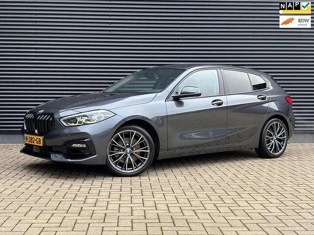 Occasion BMW 118 Executive 140 PK (102 kW) 2020 Grijs Hatchback