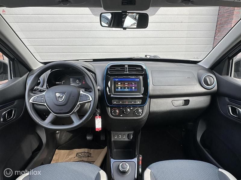 Occasion Dacia Spring Expression 18 kW (25 PK) 2022 Grijs Hatchback
