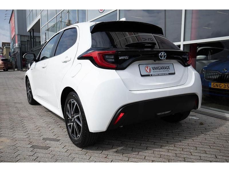 Occasion Toyota Yaris Design 116 PK (85 kW) 2021 Wit Hatchback