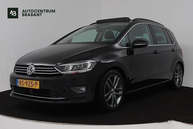 Zwart Gebruikt 2017 VW Golf Sportsvan Highline MPV | € 14.945 (Eerlijke prijs) - Afbeelding 1/4