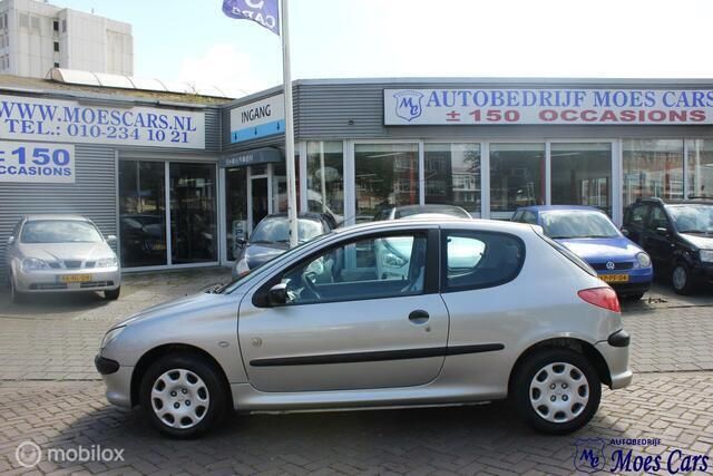 Grijs Gebruikt 2005 Peugeot 206 Hatchback | € 1.950 (Duur) - Afbeelding 1/4