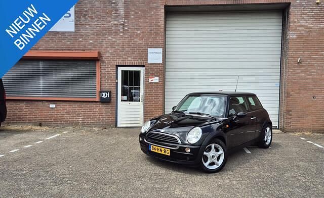 Zwart Gebruikt 2001 Mini ONE Salt Hatchback | € 1.999 (Duur) - Afbeelding 1/4
