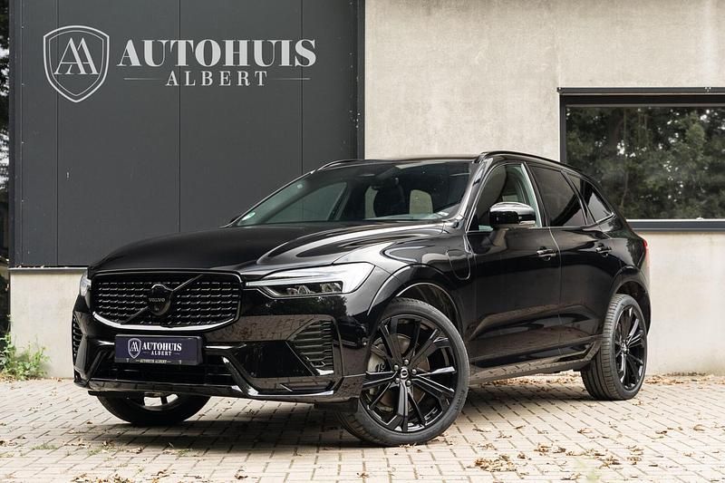 Zwart, metallic lak Gebruikt 2024 Volvo XC60 Plus SUV | € 54.950 (Eerlijke prijs) - Afbeelding 1/4
