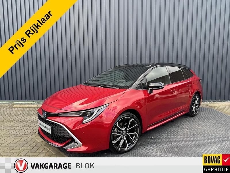 Rood, metallic lak Gebruikt 2023 Toyota Corolla Executive Stationwagen | € 33.950 (Duur) - Afbeelding 1/4