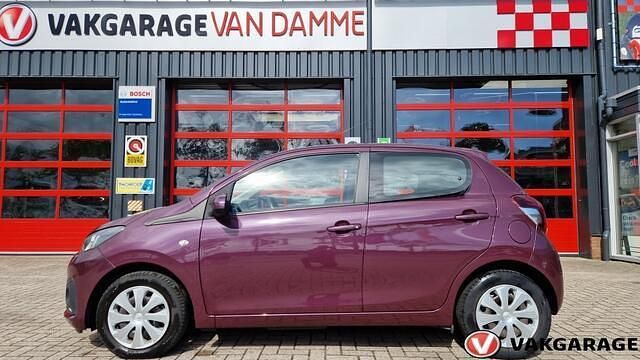 Paars Gebruikt 2016 Peugeot 108 Active Hatchback | € 7.995 (Eerlijke prijs) - Afbeelding 1/4