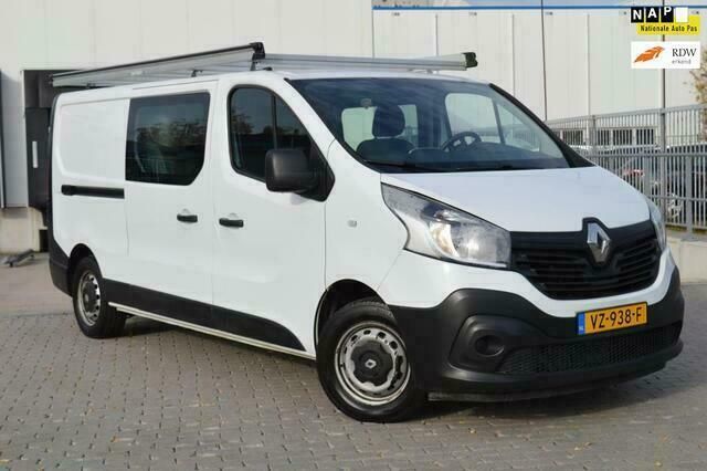 Wit Gebruikt 2016 Renault Trafic MPV | € 14.995 - Afbeelding 1/4