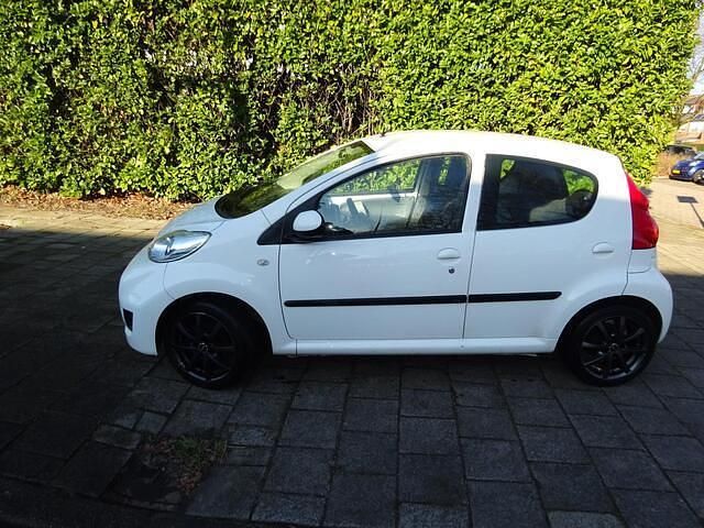 Occasion Peugeot 107 68 PK (50 kW) 2010 Wit Hatchback