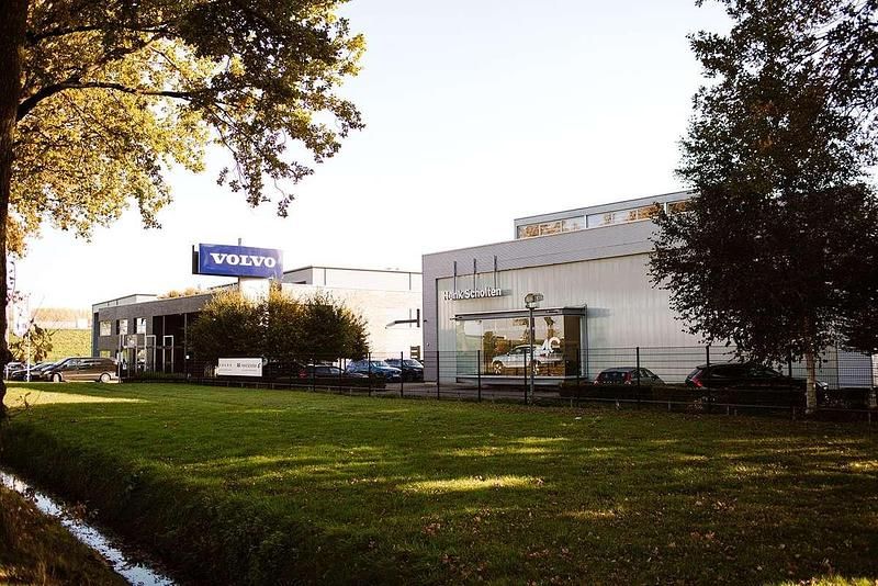 Grijs Gebruikt 2024 Volvo V60 Plus Stationwagen | € 44.950 (Duur) - Afbeelding 1/1