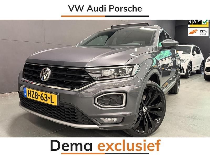 Grijs Gebruikt 2018 VW T-Roc Sport SUV | € 25.950 (Eerlijke prijs) - Afbeelding 1/4