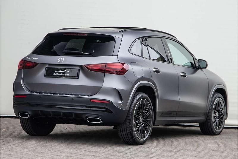 Occasion Mercedes GLA250 Premium 218 PK (160 kW) 2023 Grijs (metallic) SUV