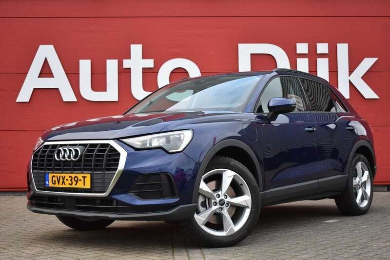 Blauw, metallic lak Gebruikt 2024 Audi Q3 SUV | € 41.900 (Goede deal) - Afbeelding 1/4