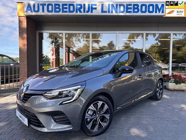 Grijs Gebruikt 2023 Renault Clio V Evolution Hatchback | € 19.950 (Goede deal) - Afbeelding 1/4